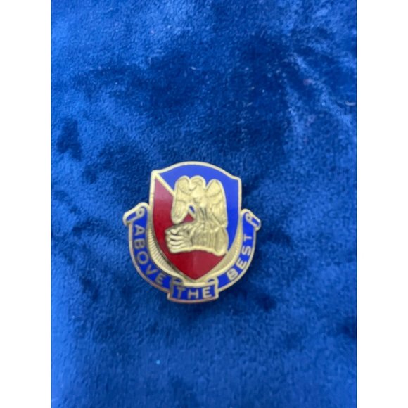 US Army Aviation School Unit Crest (Above The Best) Brooch Pin - Picture 3 of 3
